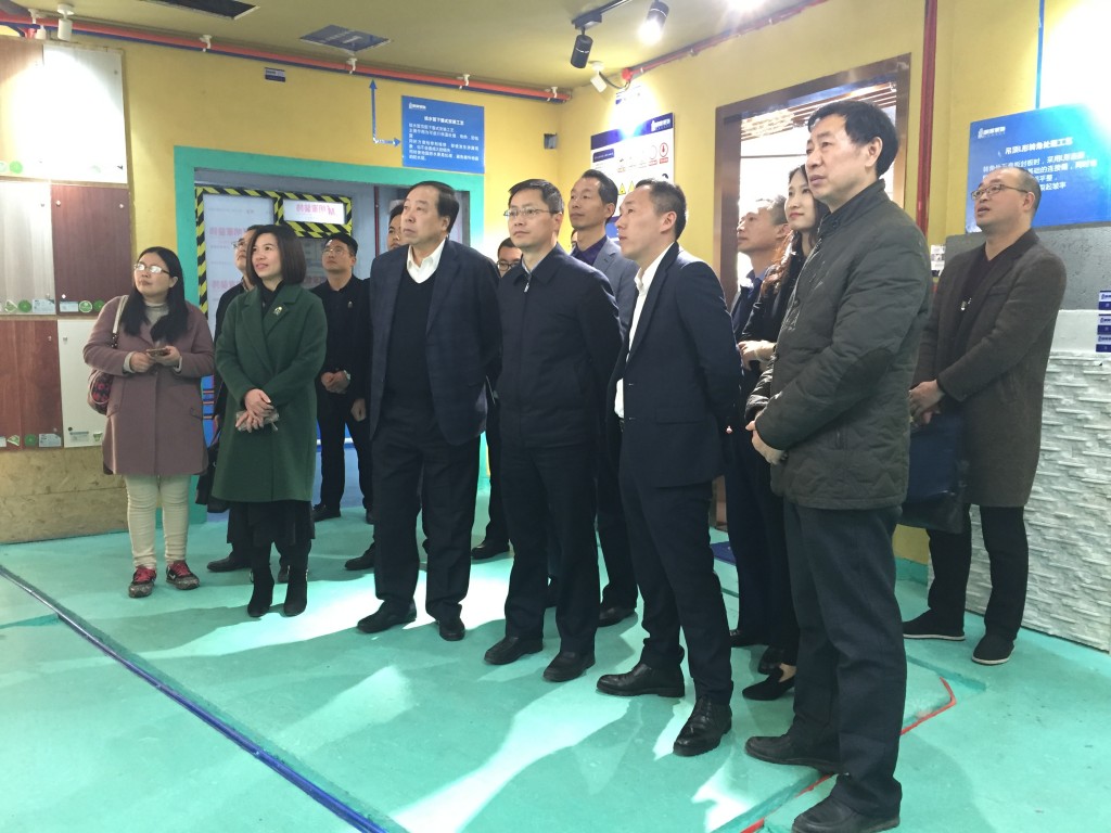 “家裝集成化 流程化 規范化做法好！ 邵國強副市長一行蒞臨由明家裝飾承建的家裝行業國民消費教育基地調研